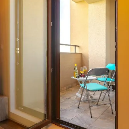 Apartment 809 *